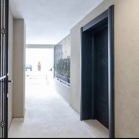 Apartment Sea Star Warna